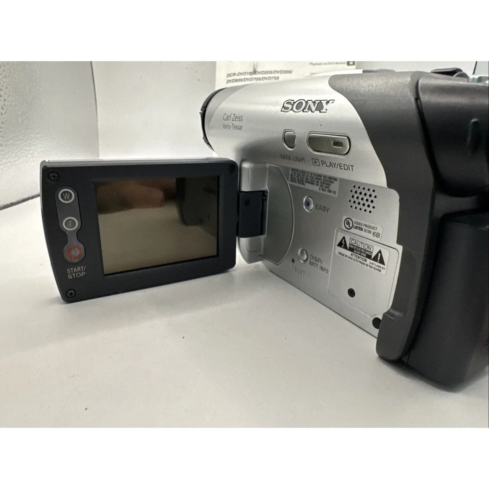Sony Handycam DCR-DVD105 Camcorder